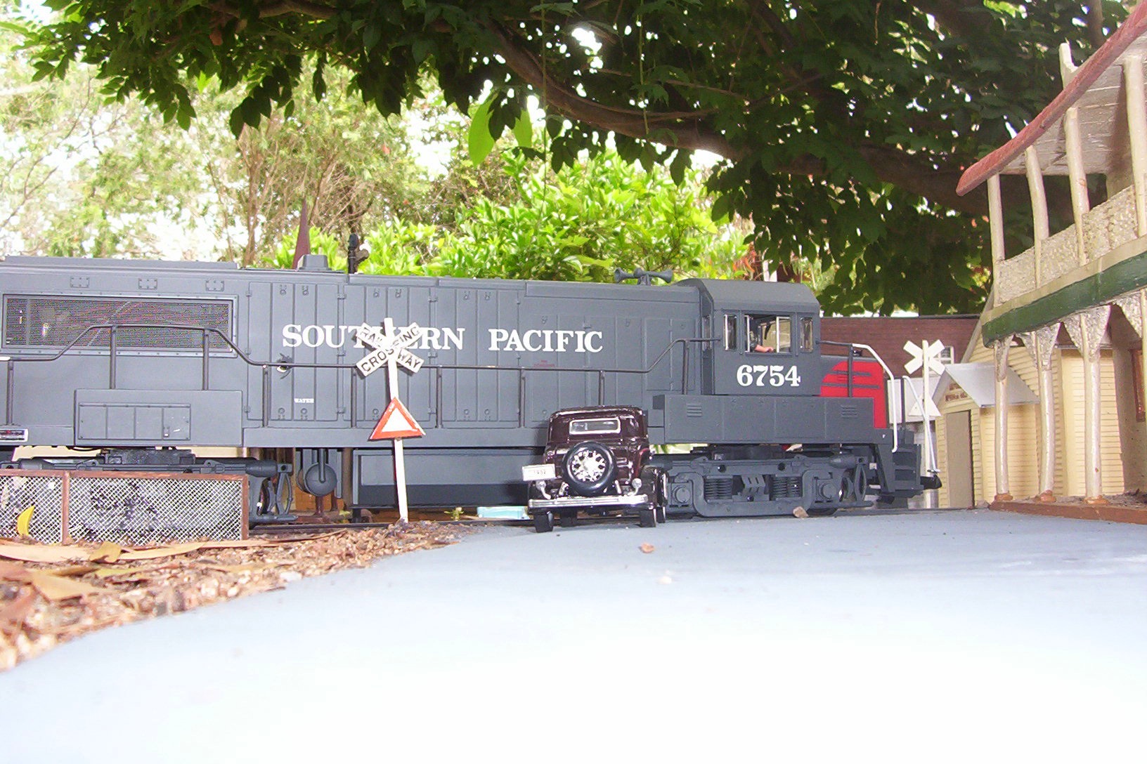 Bryans diesel at Lilyvale.JPG