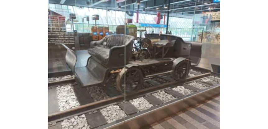 tatra rail car (3).png
