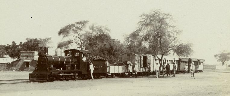 glr loco and train.jpg