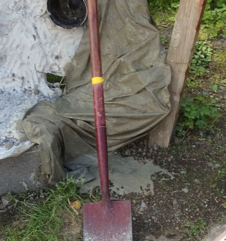 Forgot to take pic of cement soup, but you can see what it looked like behind spade