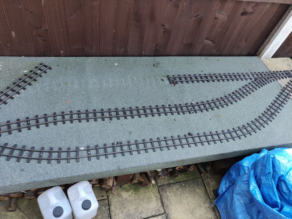 1-1 track_resized.jpg