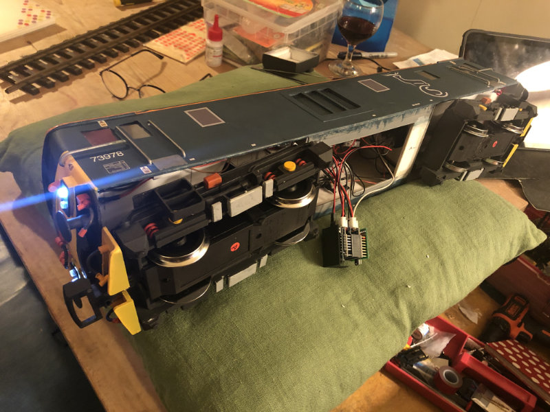 73_electrics_1.jpg