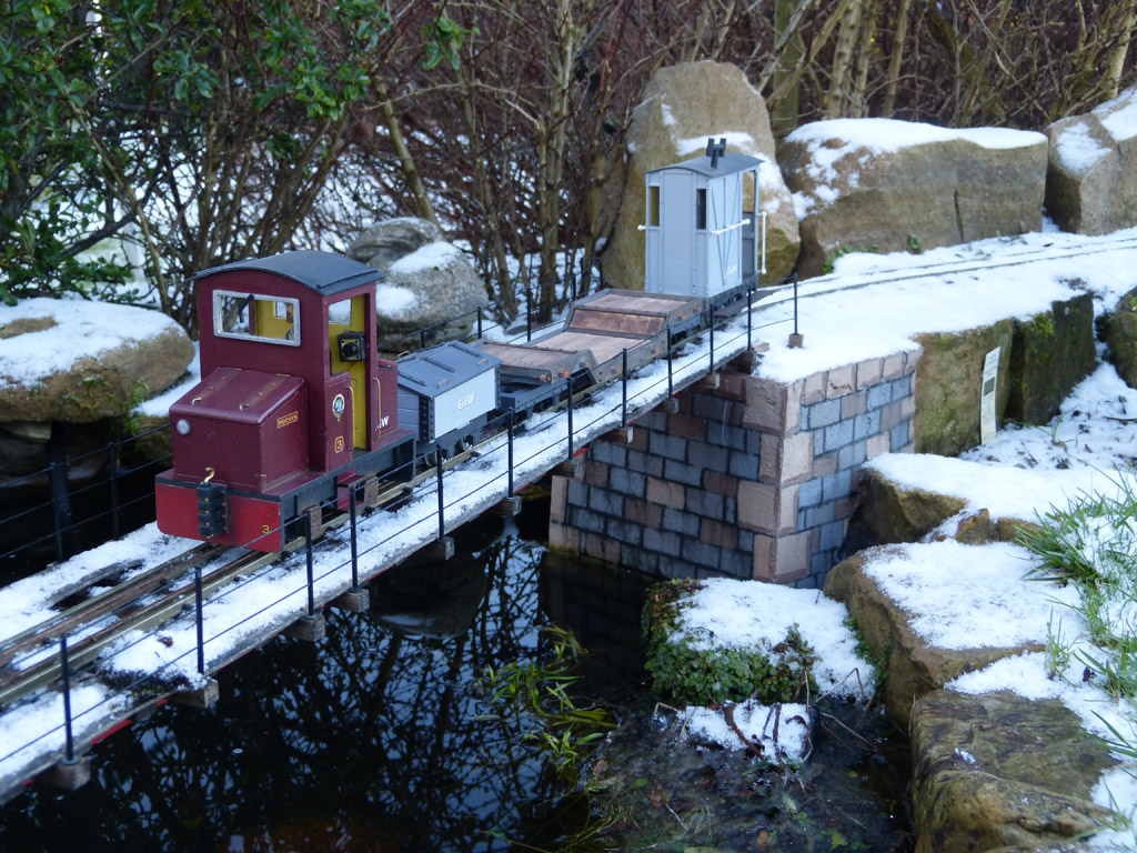 No 7 PW Maintenance train.jpg