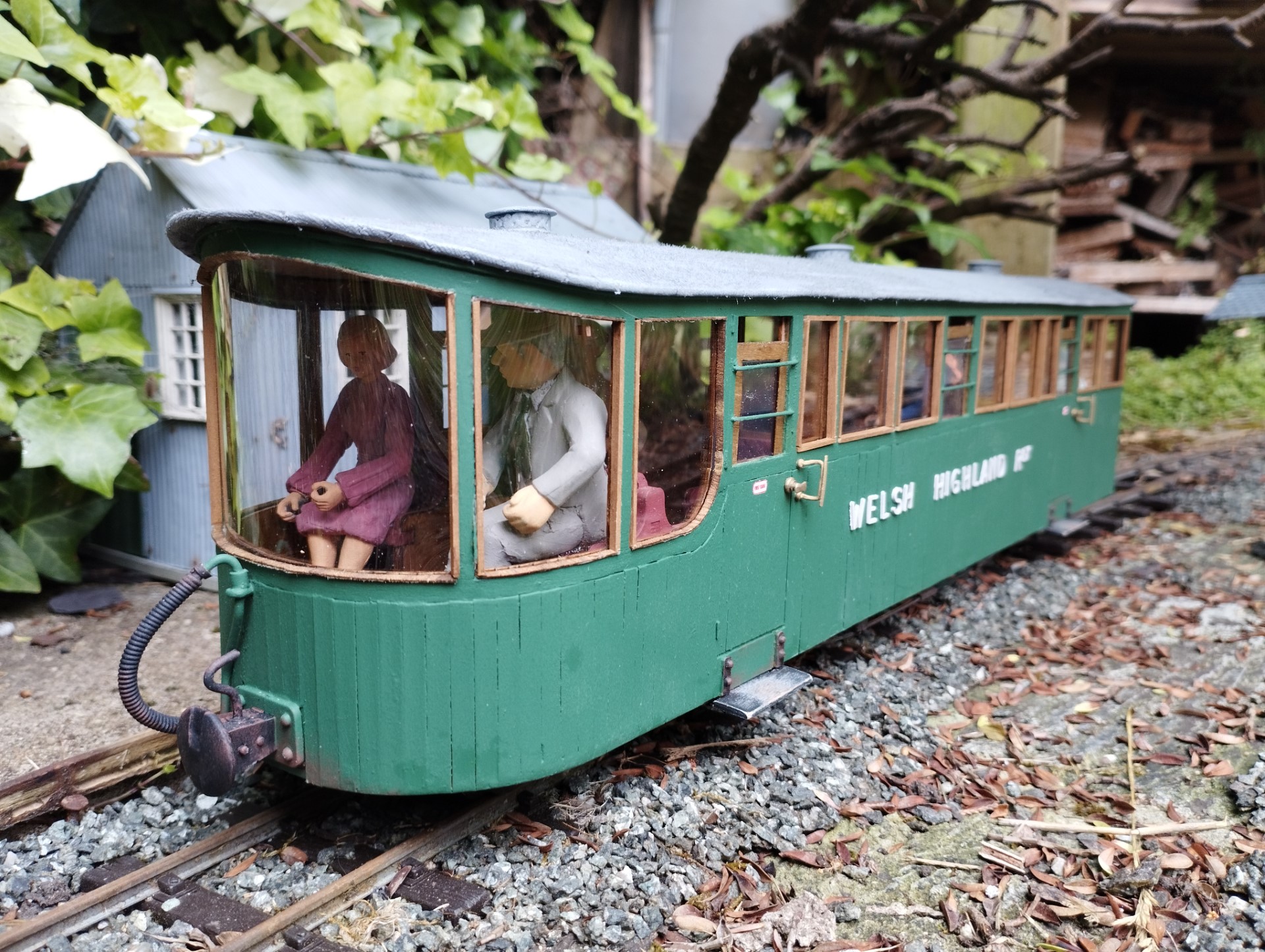 Observation car 1.jpg