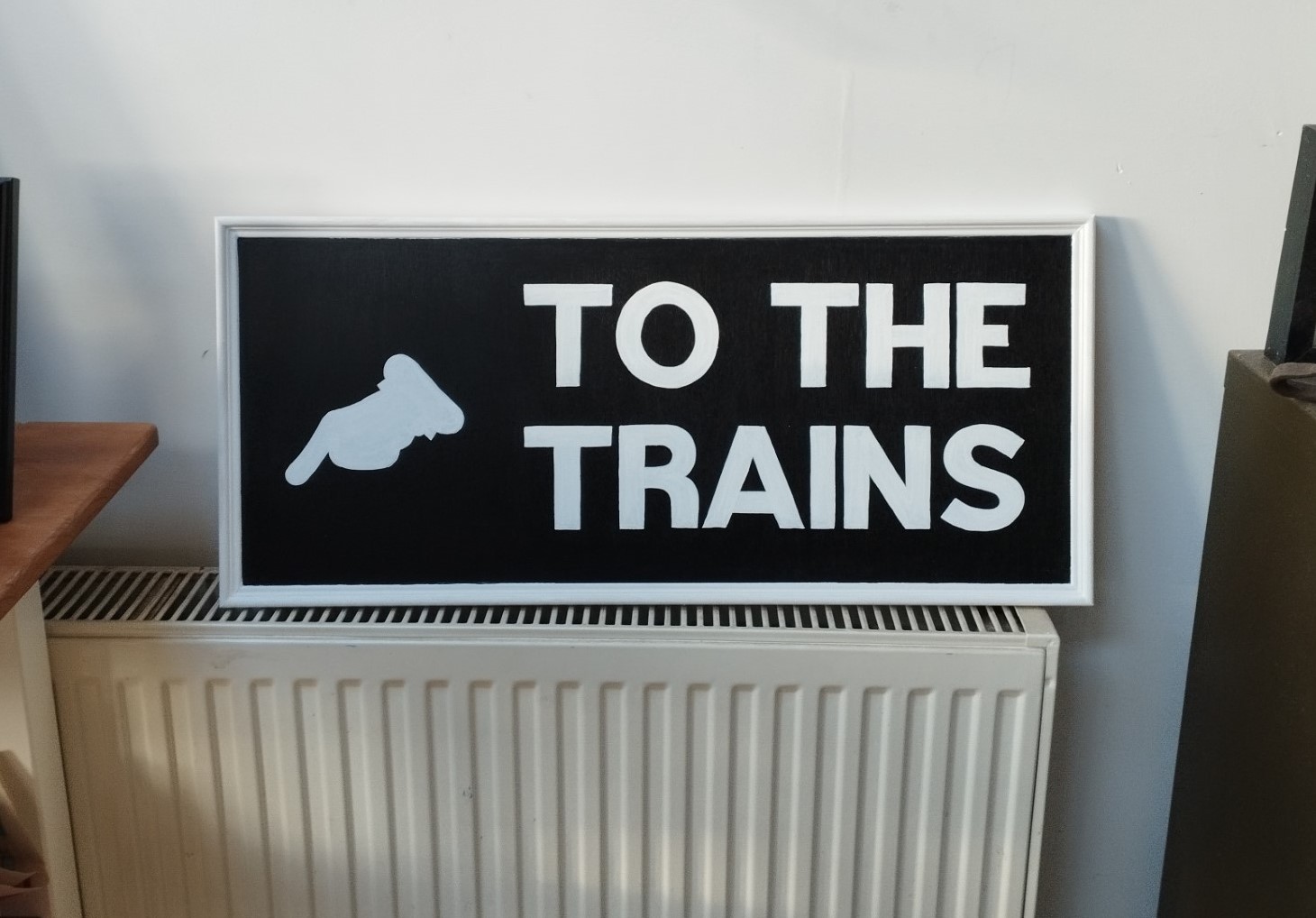 To the trains sign.jpg