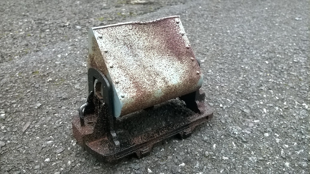 Rusty skip 2.jpg