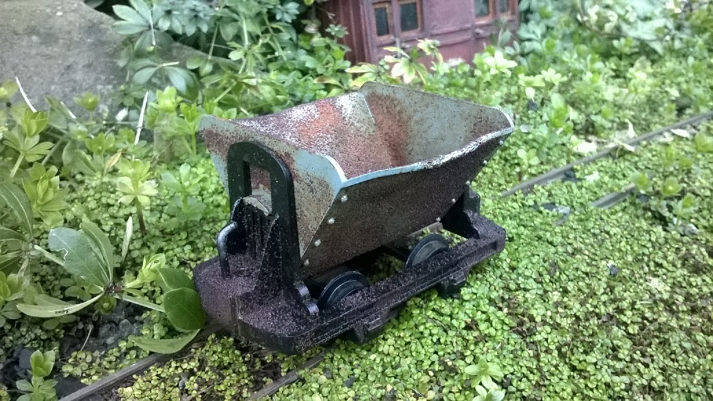 Rusty skip 3.jpg