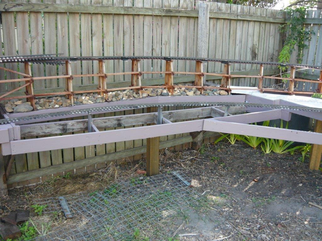 Benchwork with Bents roughed in.jpg