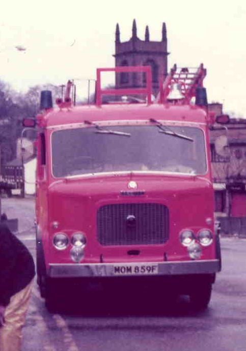 Taff Johns Dick Thompson Tony Grant 1979 Market place Dudley-01.jpeg