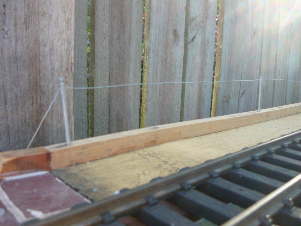 Wire barrier close up.JPG