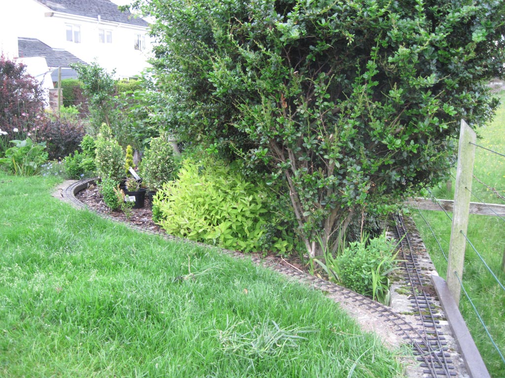 Housedown Loopl.jpg